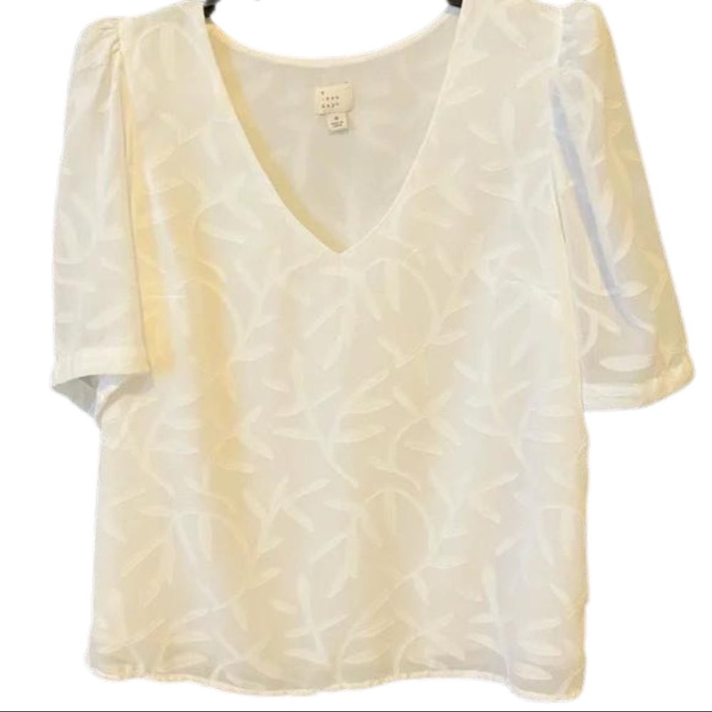 A New Day Womens Lacy Top Size M